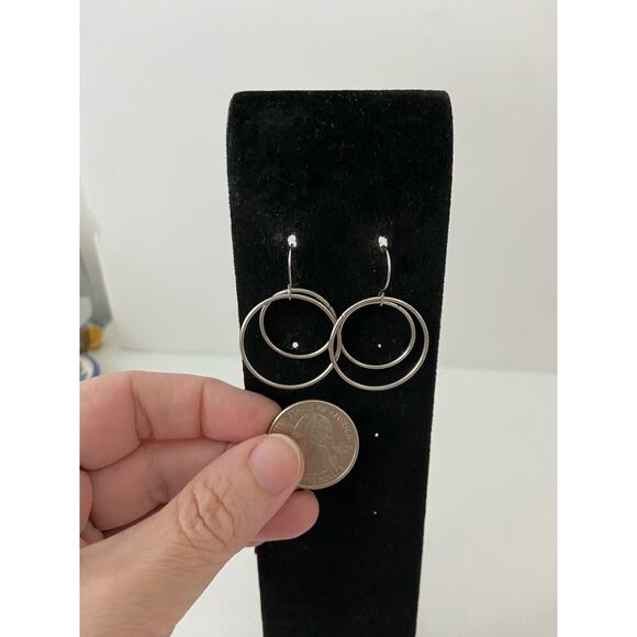 Circular dangle earrings silver tone - Picture 2 of 3